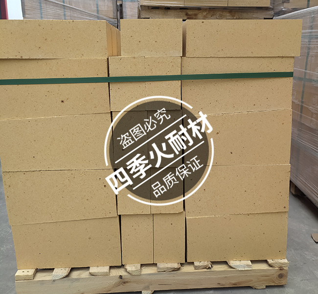 高鋁耐火磚廠家生產(chǎn)的大磚尺寸