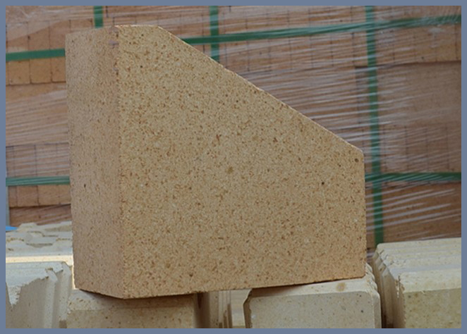 高鋁拱角磚是異型耐火磚